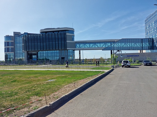 МЖК со встроенными помещениями и паркингом в районе пересечения улиц Р. Кошкарбаева и А104