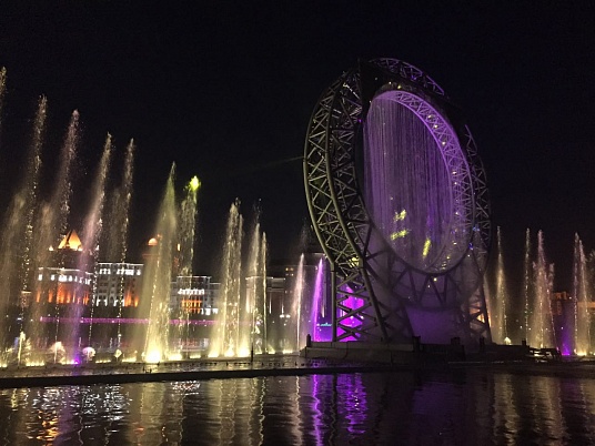 Фонтан, Водная феерия расположенные на реке Есиль г.Астана
